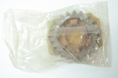 OEM Yamaha 2VM-17231-00-00 Wheel Gear 3RD NOS