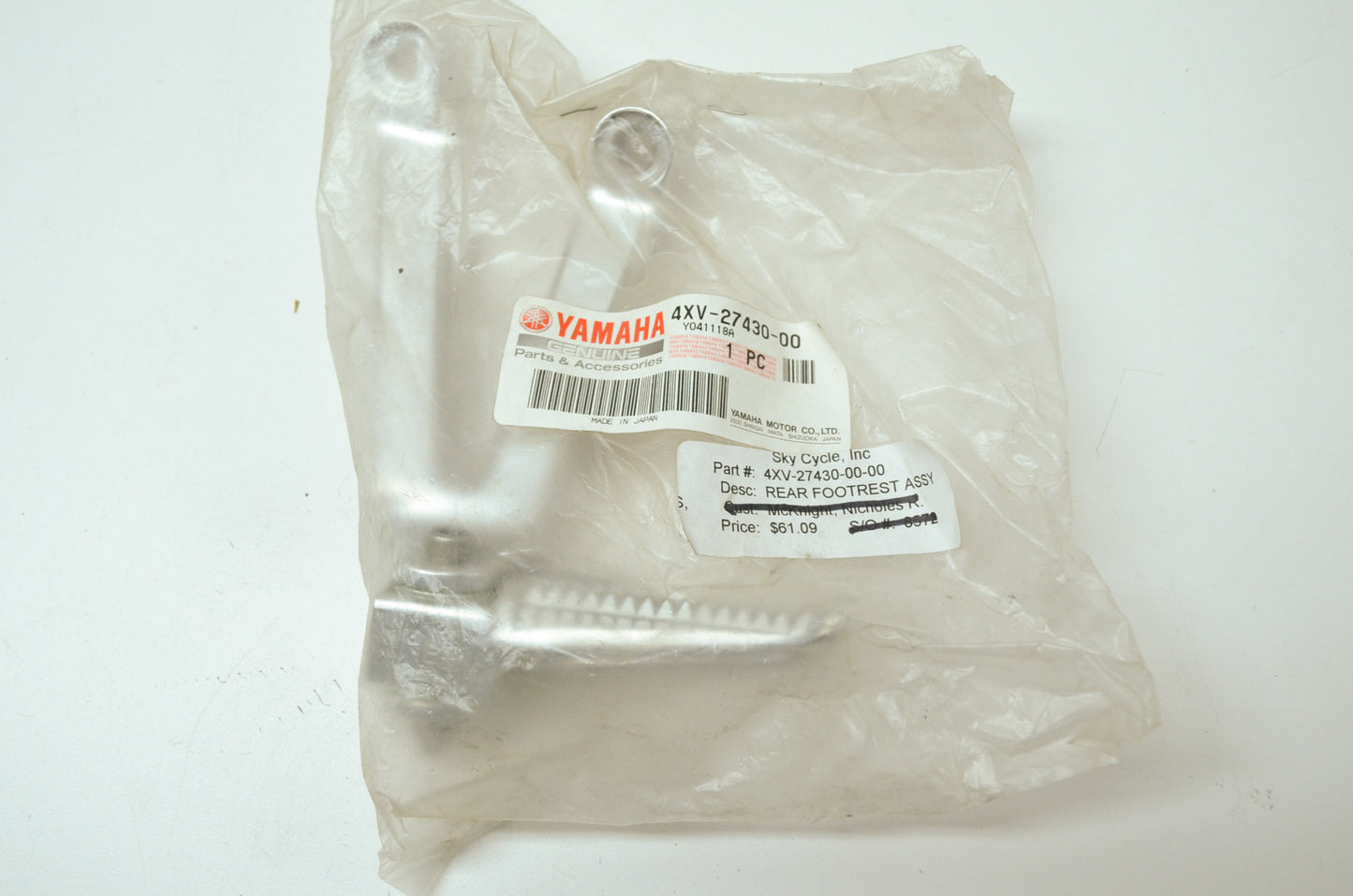 OEM Yamaha 4XV-27430-00-00 Rear Footrest Assembly NOS