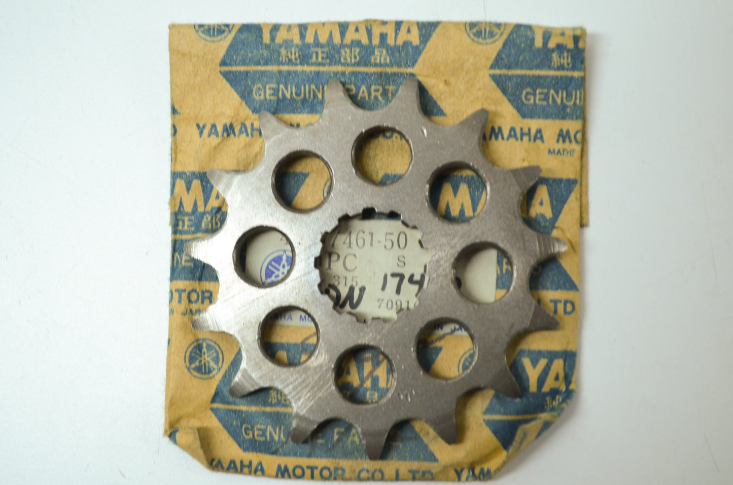 OEM Yamaha 431-17461-50-00 Drive Sprocket NOS