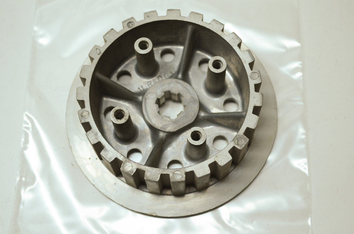OEM Yamaha 1LR-16371-00-00 Clutch Boss NOS