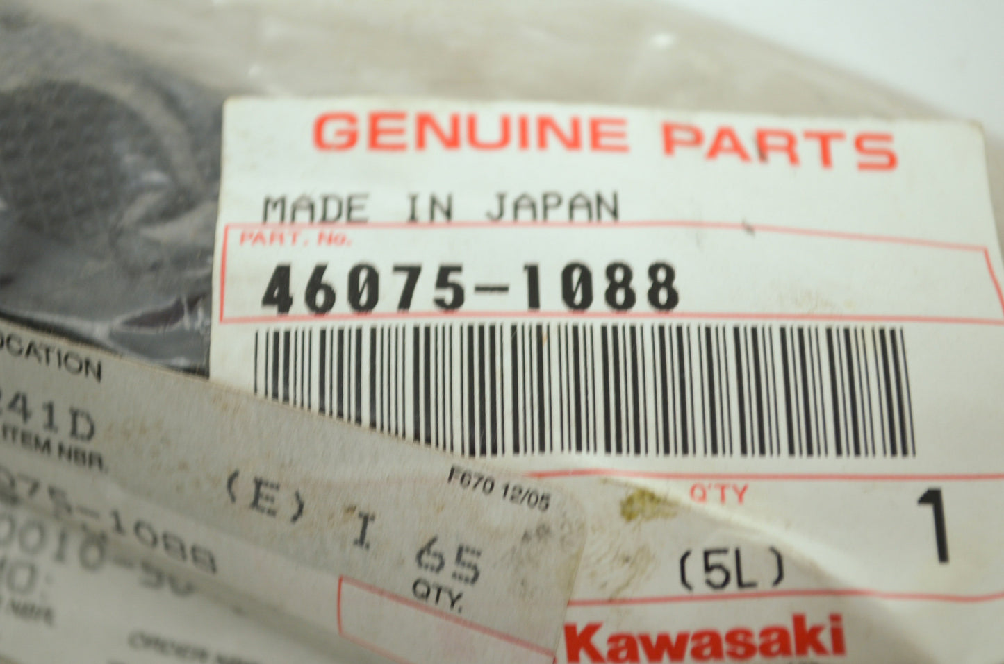 OEM Kawasaki 46075-1088 Left Hand Grip NOS