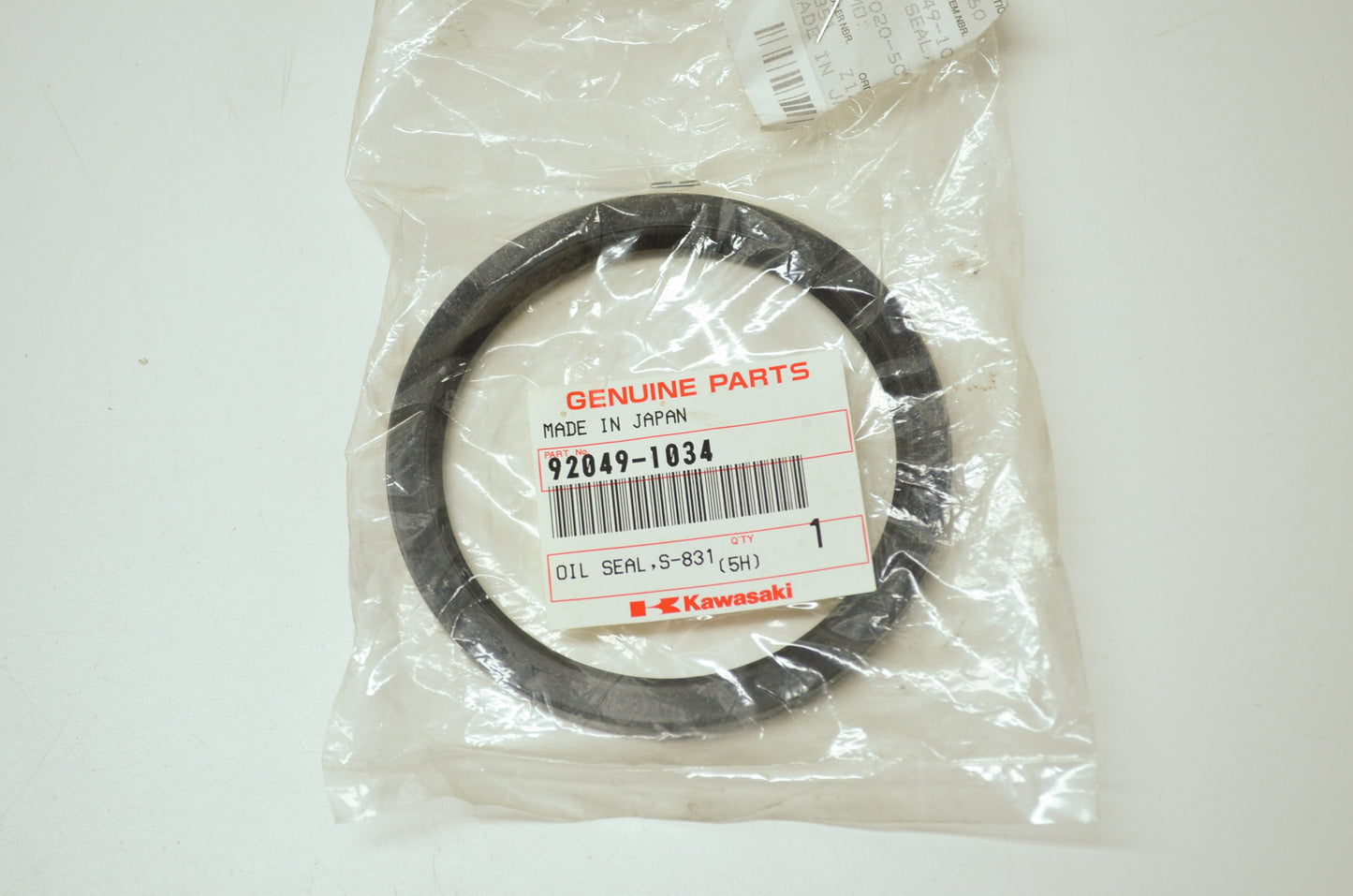 New OEM Kawasaki 92049-1034 Oil Seal S-831009HS NOS