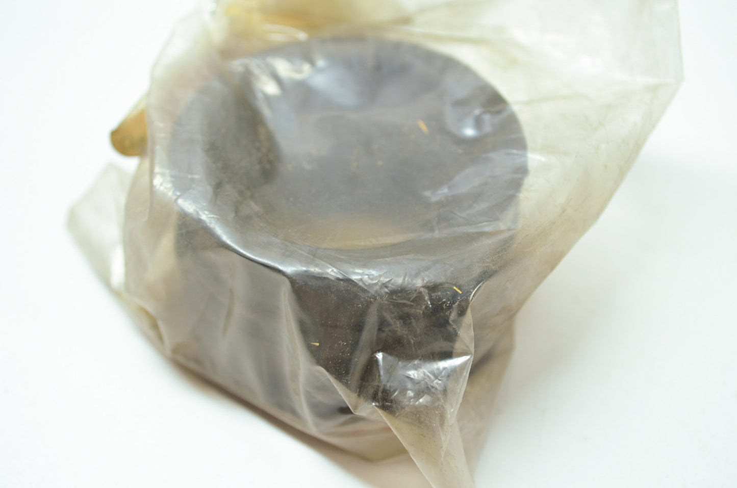 NEW OEM Kawasaki Carburetor Holder 1987-1990 Ninja 750R ZX750 16065-1147 NOS
