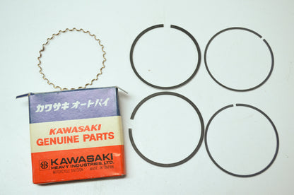 OEM Kawasaki 13008-1011 Piston Ring Set NOS