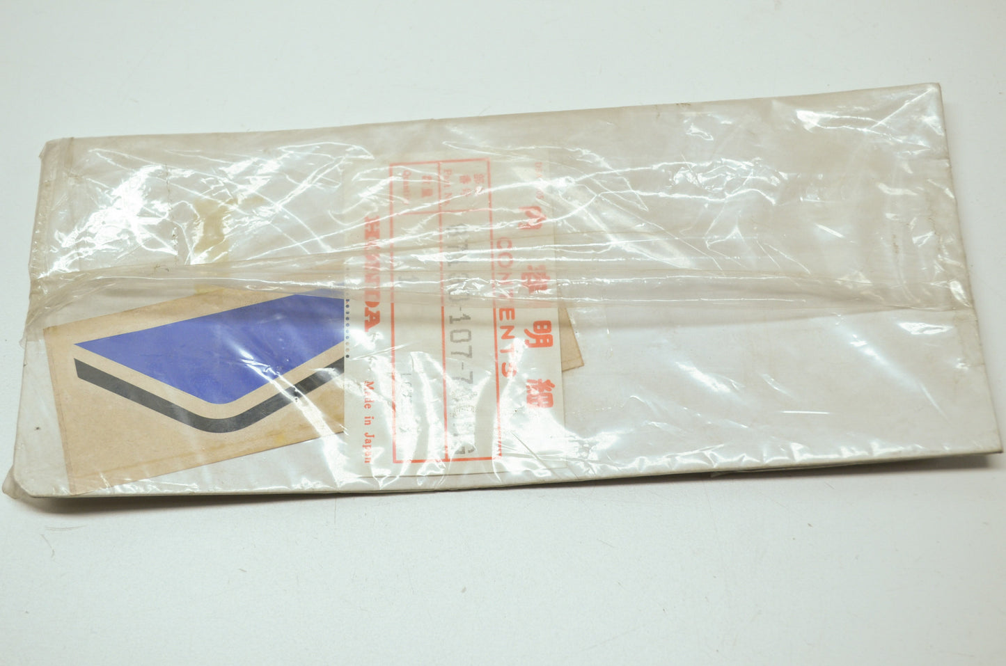 OEM Honda 87130-107-780MG Left Emblem *A21* NOS