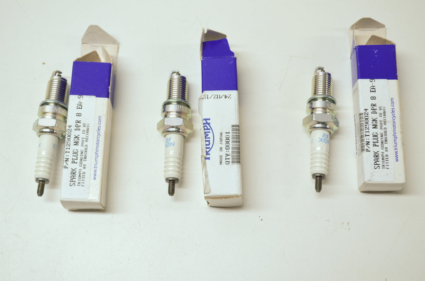 NEW OEM Triumph Spark Plugs QTY 3 Daytona America Speed Triple Sprint T1290024 N
