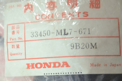 OEM Honda 33450-ML7-671 Front Right Turn Signal NOS