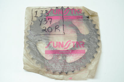 NEW Sunstar Yamaha Sporcket 37T 1977-1981 XS400 RD400 1J3-25437-20-00 NOS