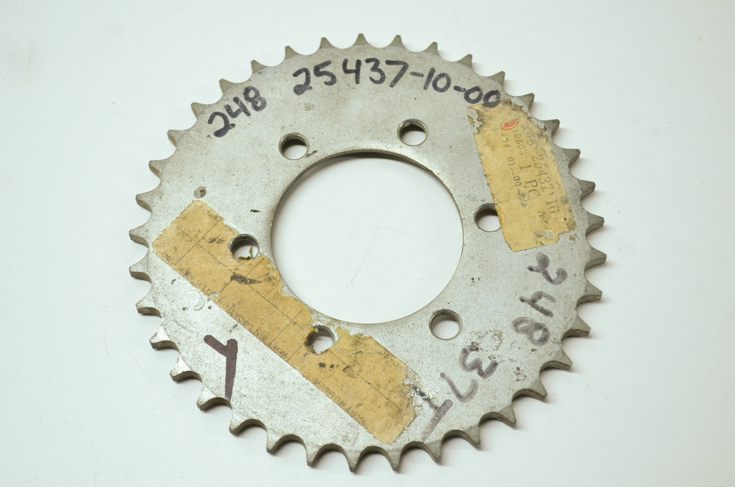 OEM Yamaha 248-25437-10-00 Driven Sprocket 37T NOS