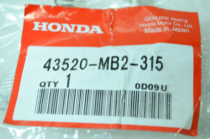 OEM Honda 43520-MB2-315 Piston Set NOS