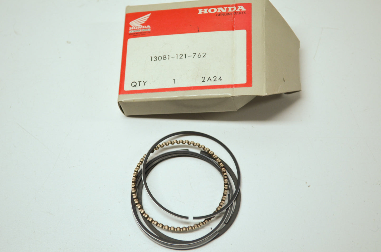 OEM Honda 130B1-121-762 Ring Set (OS) (0.50) NOS