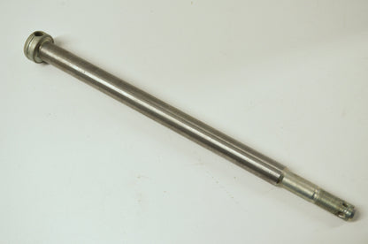 NEW OEM Suzuki Rear Axle TM250 TM400 RM250 RM370 GN250 64711-32101 NOS