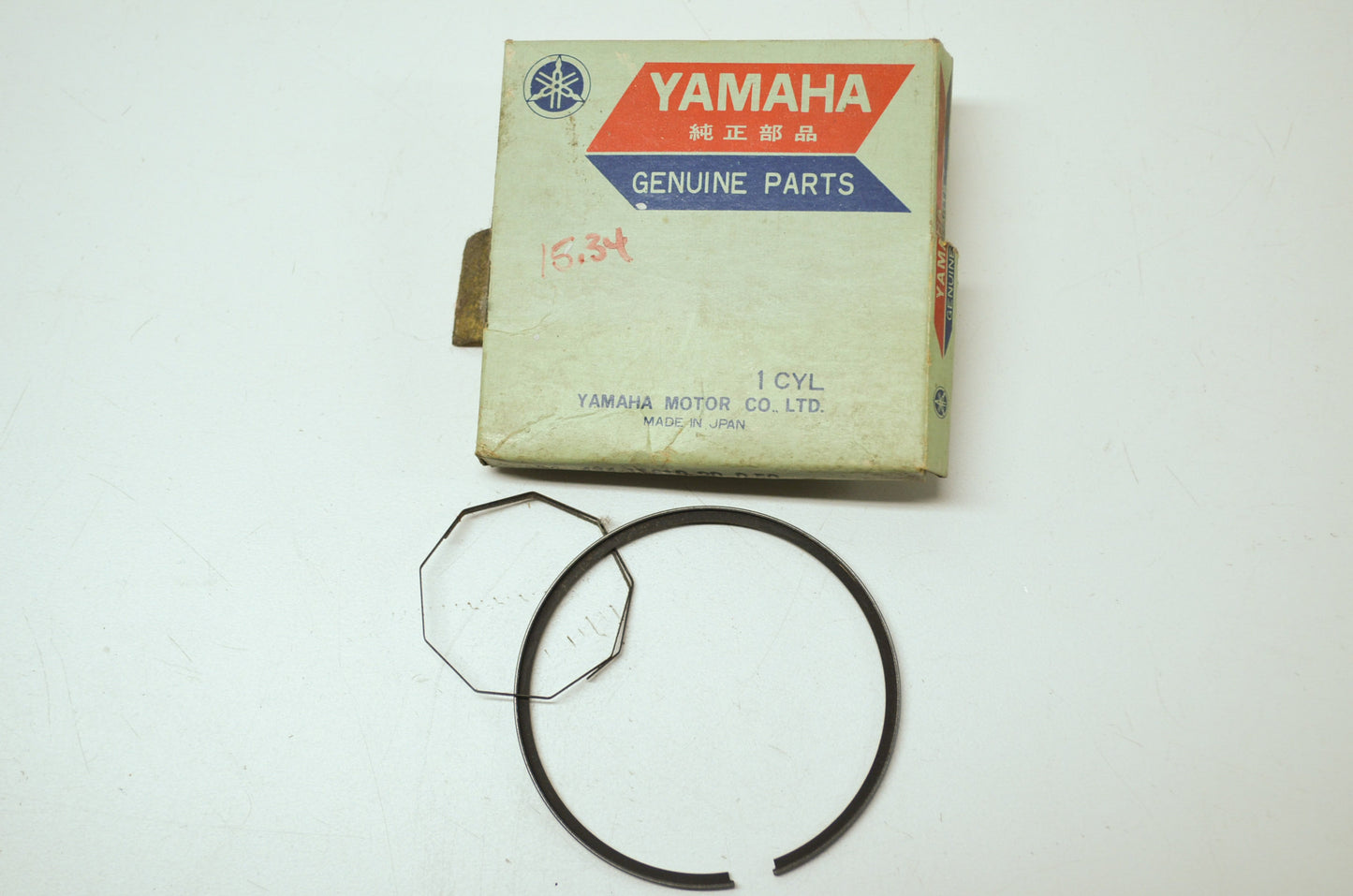 OEM Yamaha 434-11610-20-00 Piston Ring Kit NOS