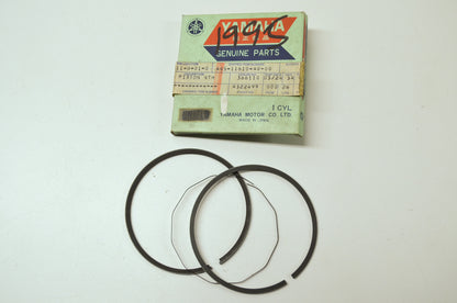 OEM Yamaha 445-11610-40-00 Piston Ring 4th Set NOS