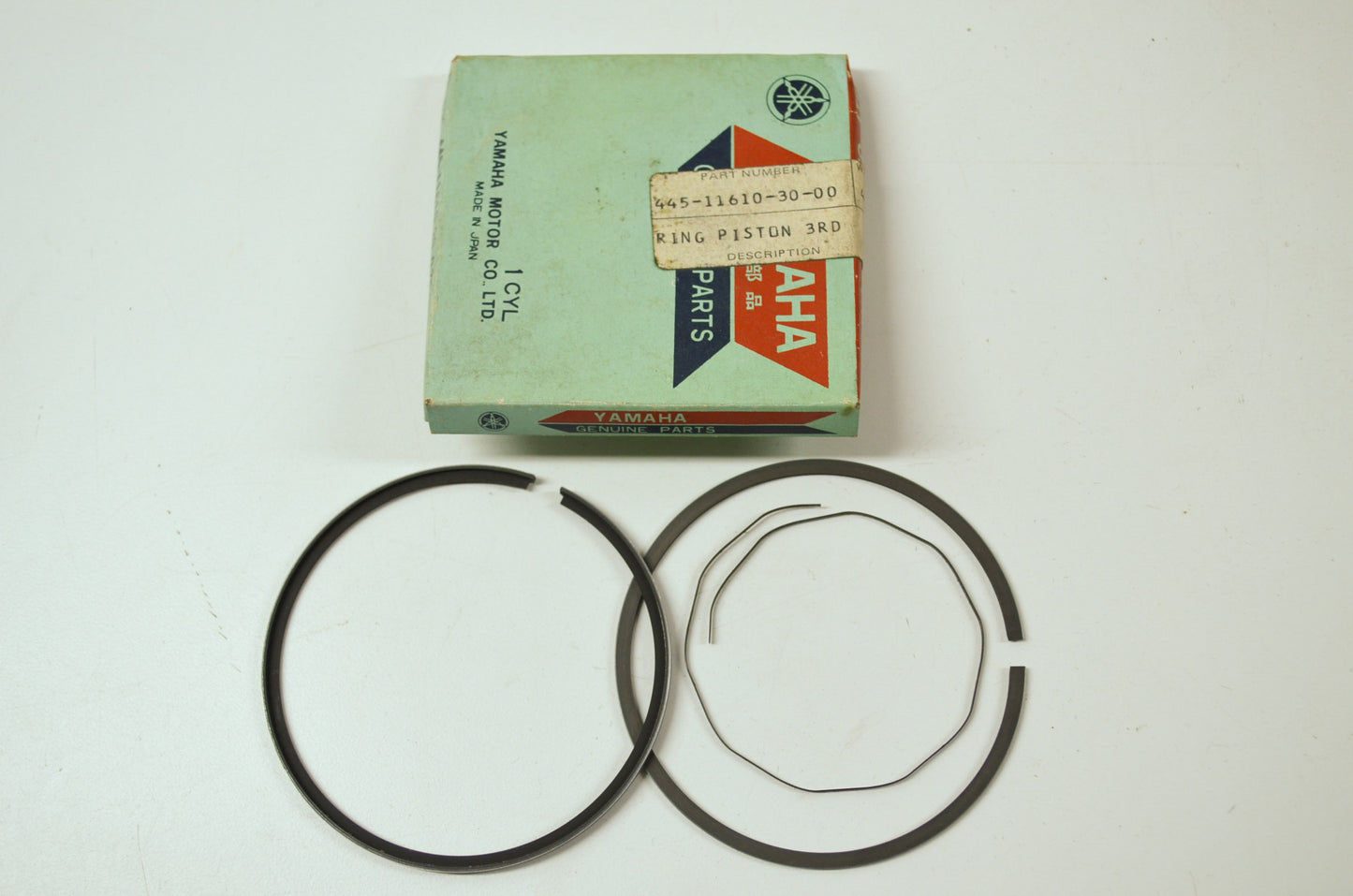 OEM Yamaha 445-11610-30-00 Piston Ring Set 3 NOS