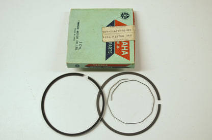 OEM Yamaha 445-11610-30-00 Piston Ring Set 3 NOS