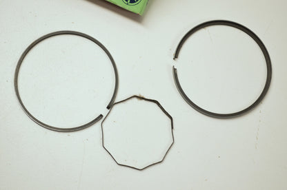 OEM Yamaha 437-11610-40-00 Piston Ring 4th Set NOS