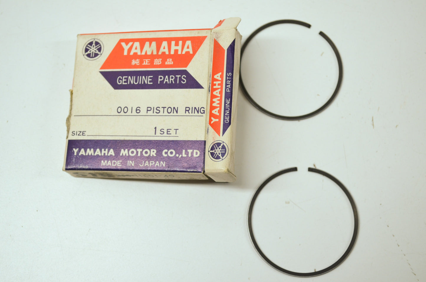 OEM Yamaha 5T8-11601-40-00 Piston Ring 4th Set NOS