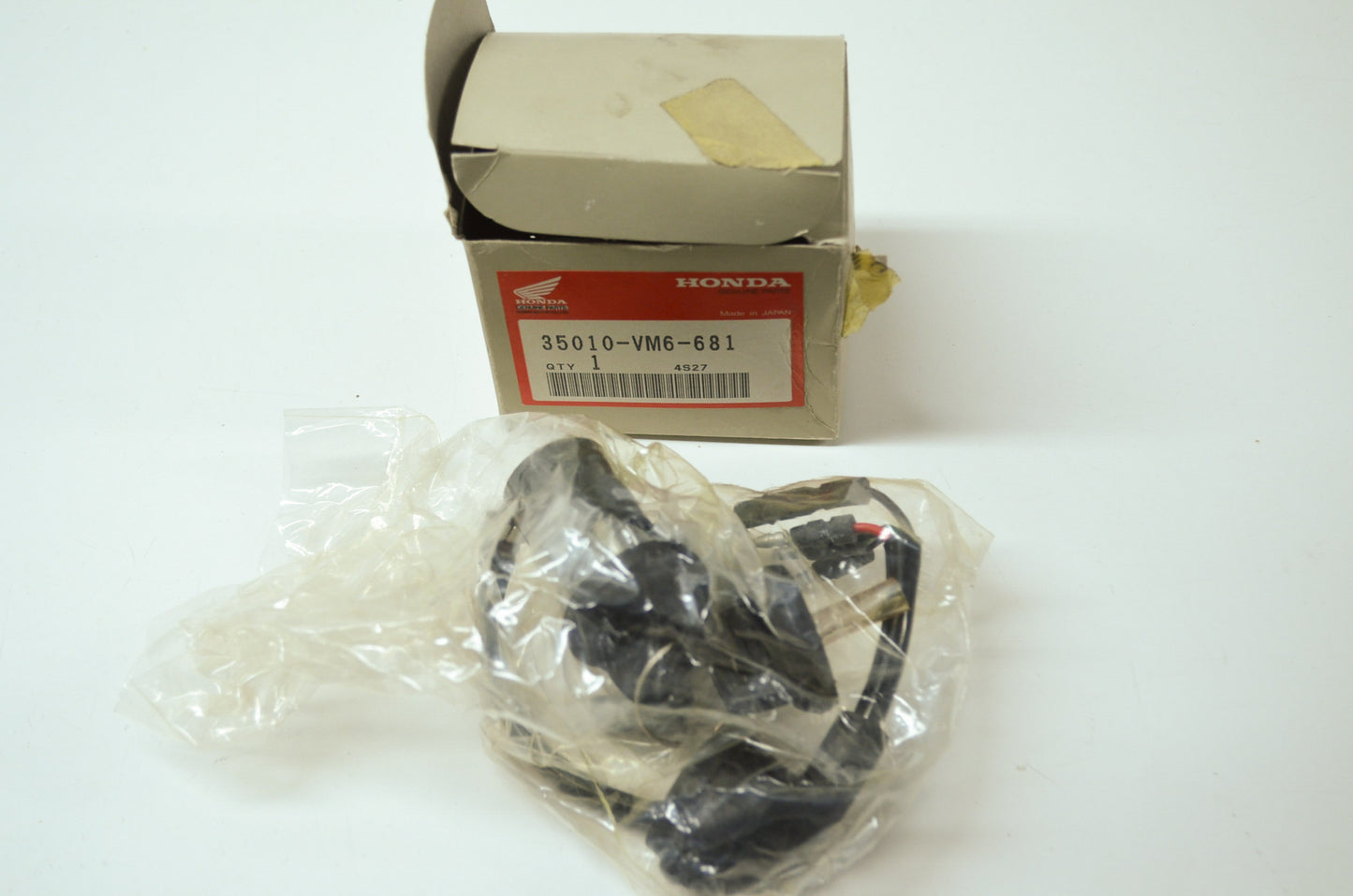 OEM Honda 35010-VM6-681 Lock Set NOS