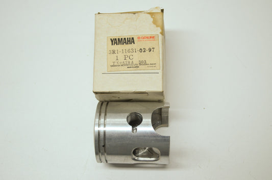 OEM Yamaha 3R1-11631-02-97 Piston STD NOS