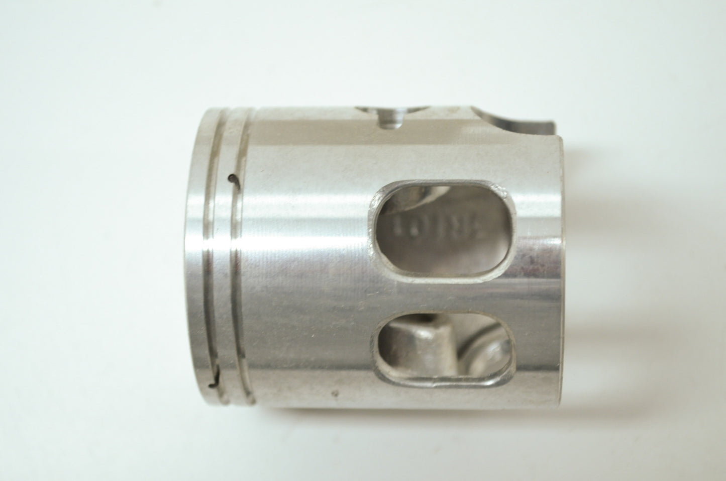 OEM Yamaha 3R1-11631-02-97 Piston STD NOS