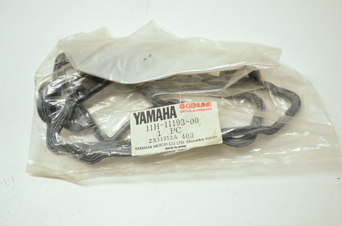 OEM Yamaha 11H-11193-00-00 Head Cover Gasket 1 NOS