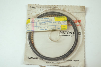 OEM Yamaha 42Y-11610-20-00 Piston Ring Set NOS