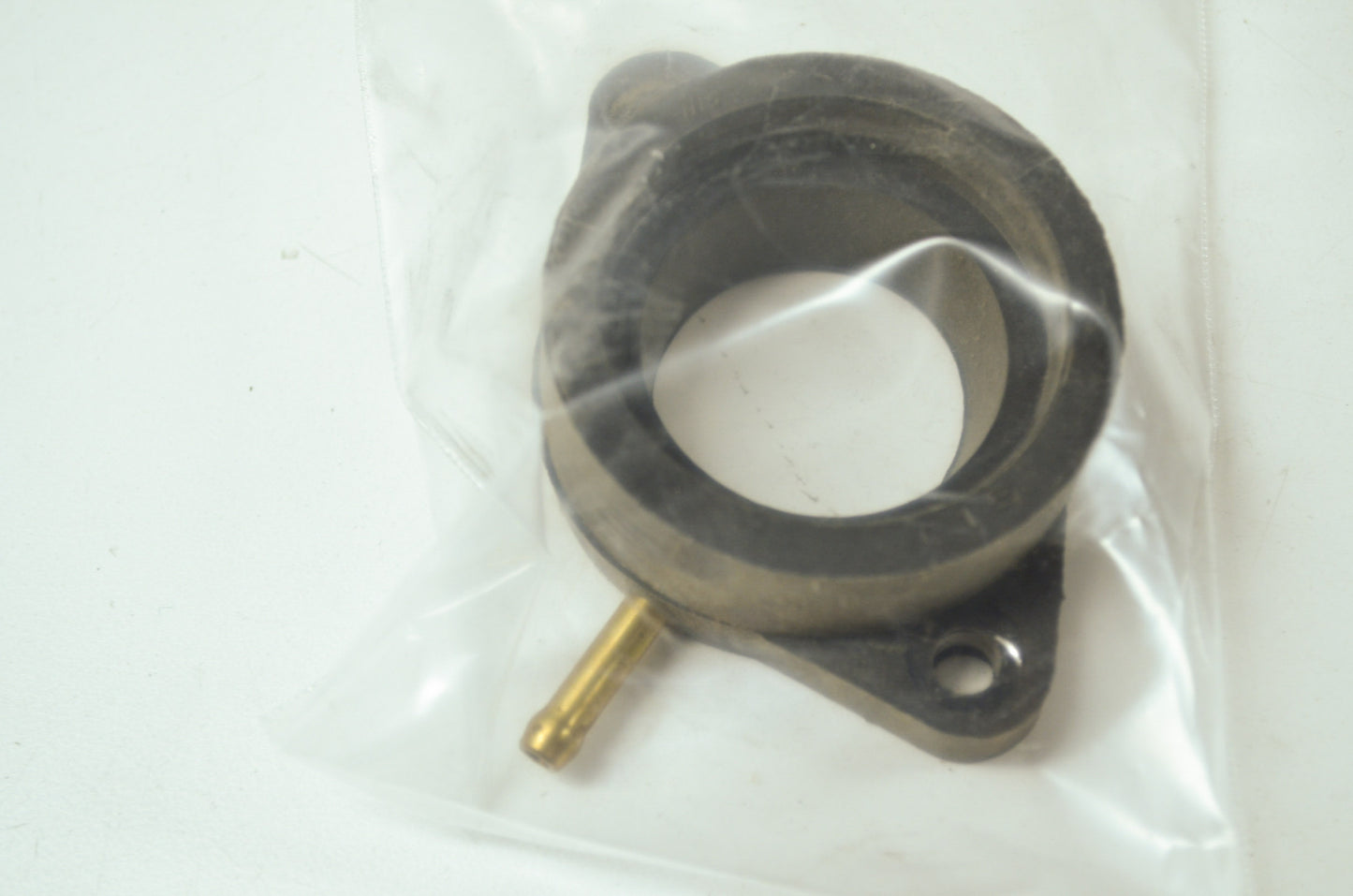 OEM Yamaha 2F0-13586-00-00 Carburetor 1 Joint NOS