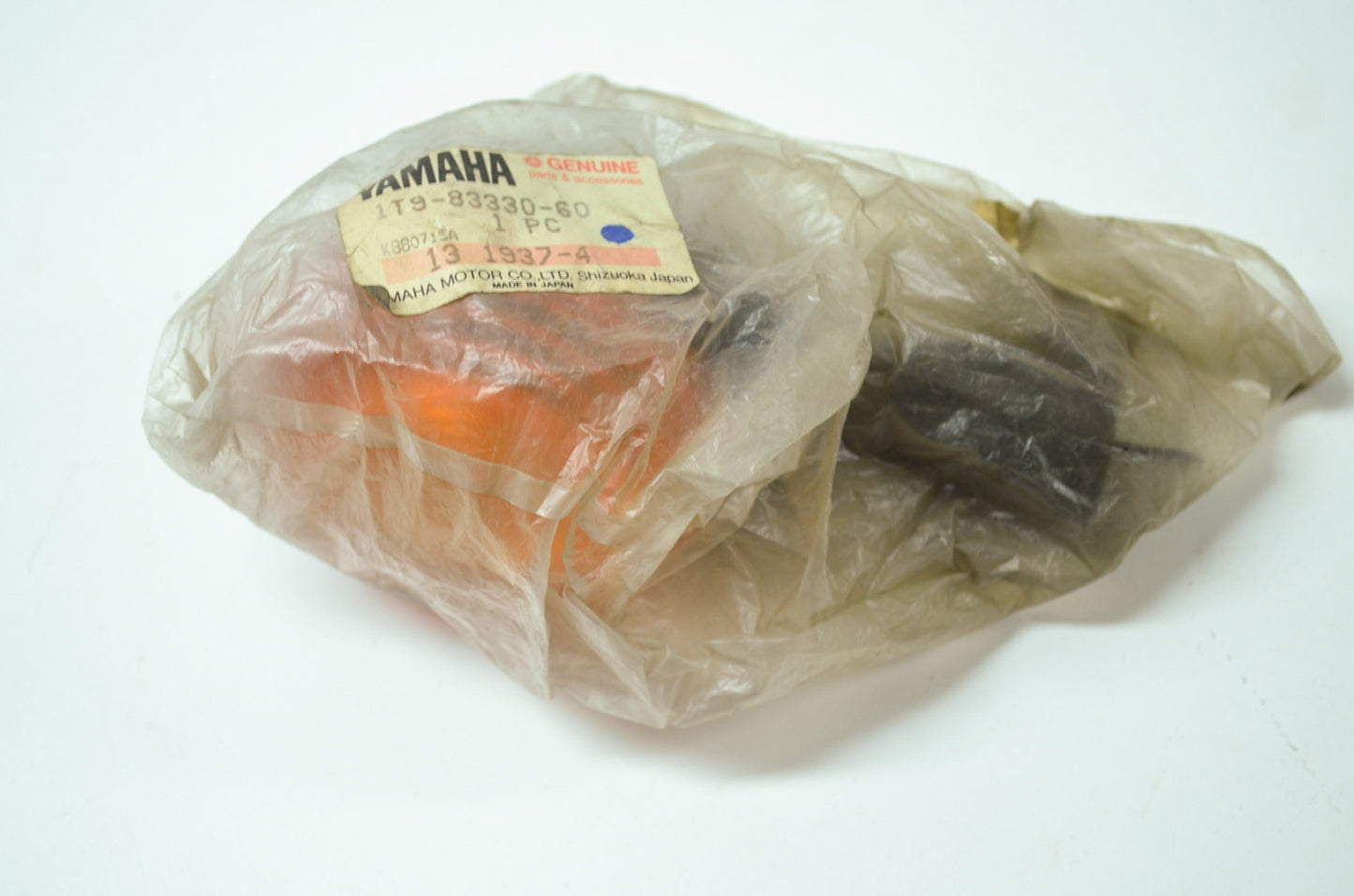 OEM Yamaha 1T9-83330-60-00 Right Flasher Light Assembly NOS