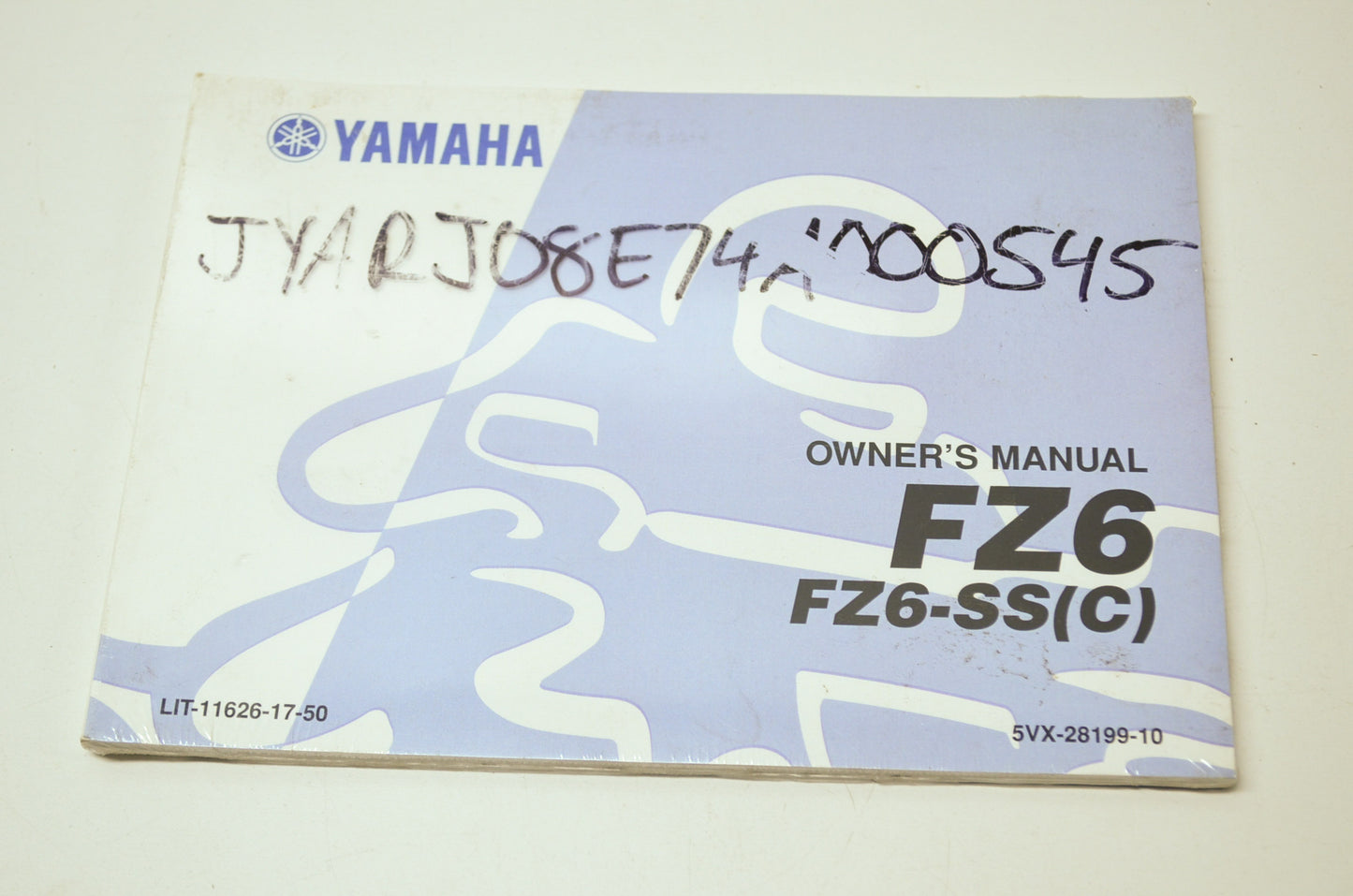 NEW OEM Yamaha 2004 Fazer FZ6 FZ6-SSC Owners Manual LIT-11626-17-50 NOS