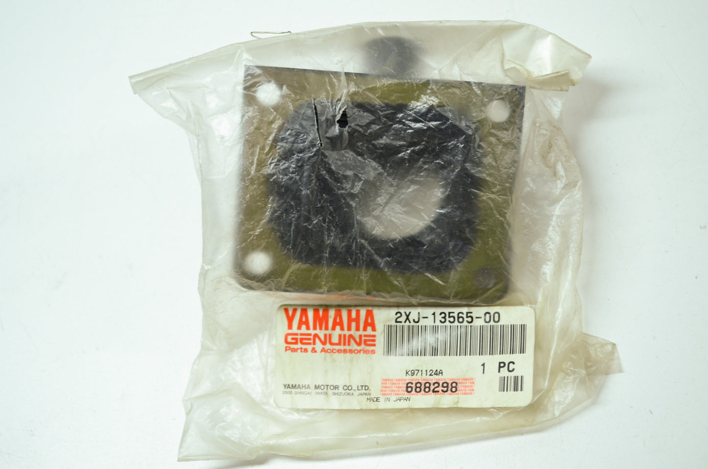 OEM Yamaha 2XJ-13565-00-00 Carburetor Joint NOS
