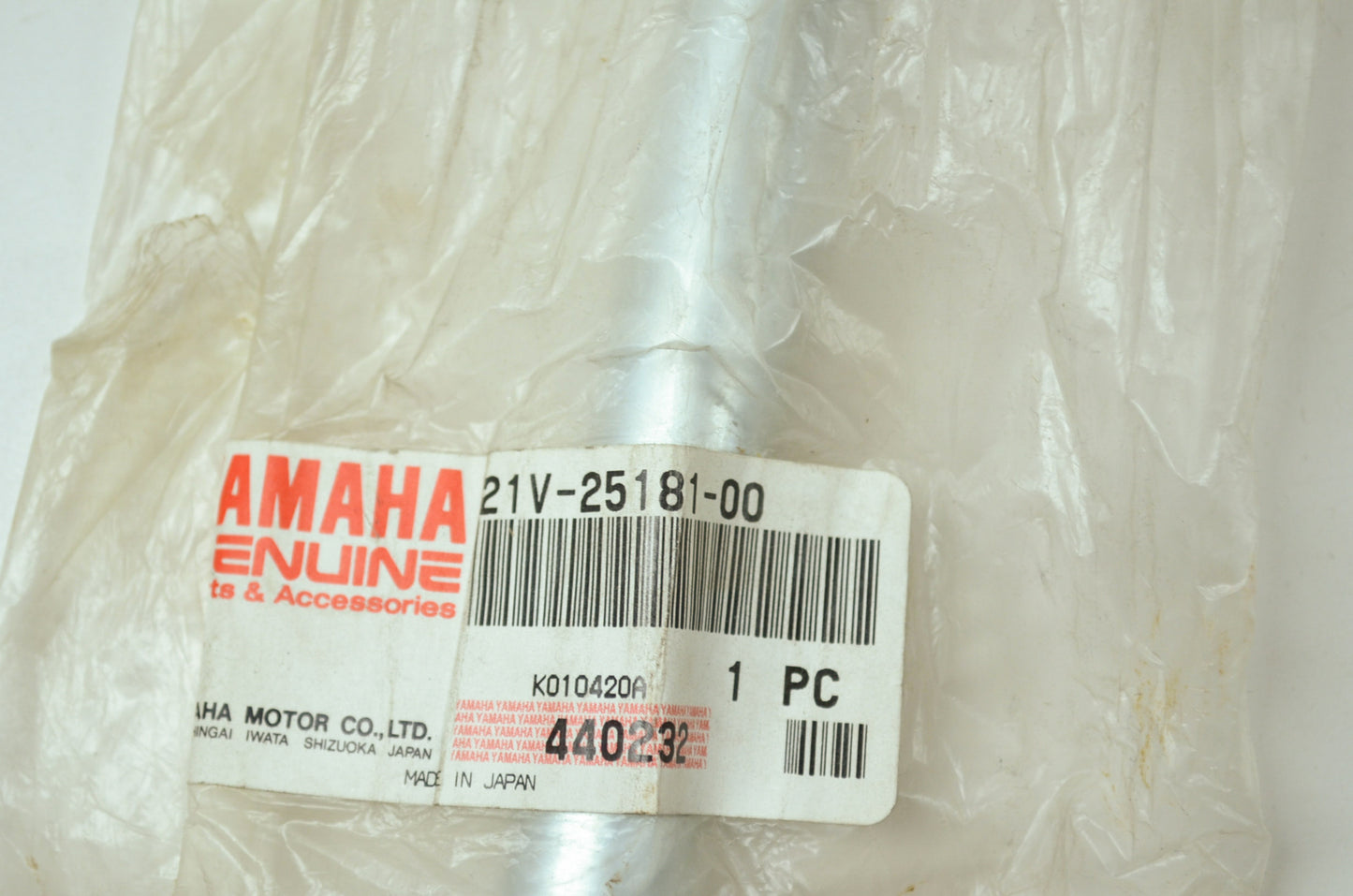 OEM Yamaha 21V-25181-00-00 Wheel Axle NOS