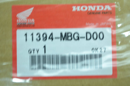 OEM Honda 11394-MBG-D00 Right Cover Gasket NOS