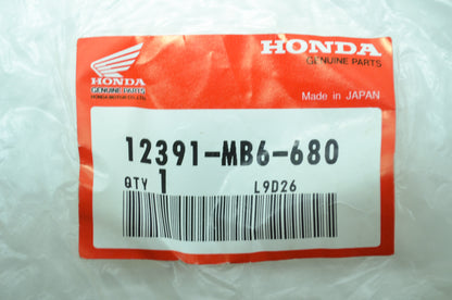 OEM Honda 12391-MB6-680 Cylinder Head Cover Gasket NOS