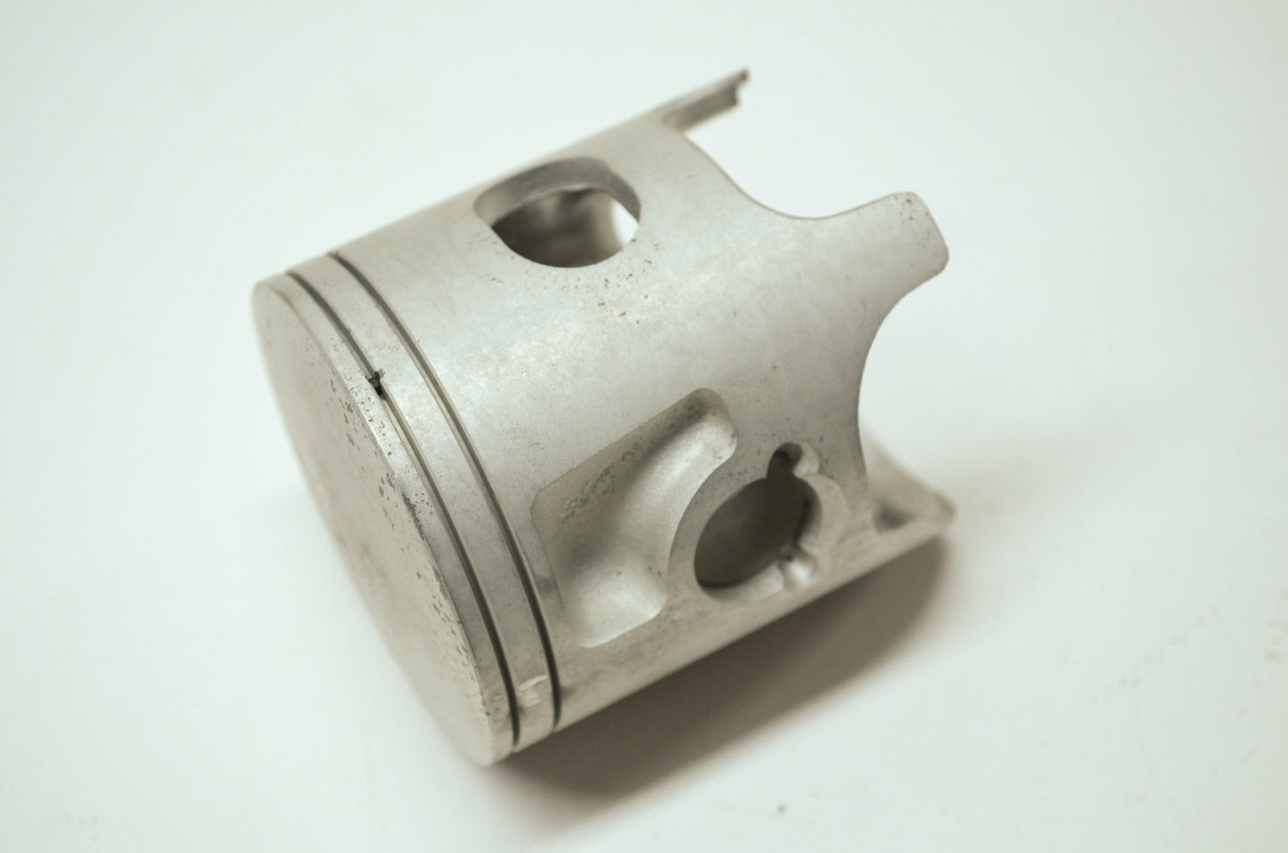 OEM Yamaha 5MW-11631-00-A0 Piston STD NOS