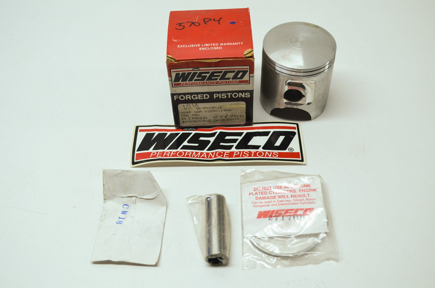 NEW OEM Yamaha Wiseco Piston .040 1988 YZ250 570P4 NOS