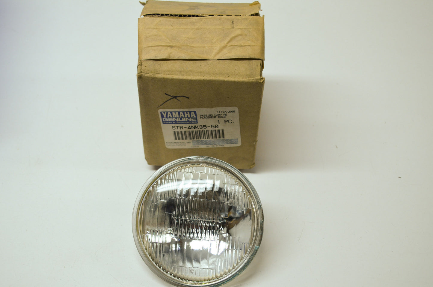 NEW OEM Yamaha Passing Lamp Royal Road Star Tour Deluxe Silverado STR-4NK35-50-0