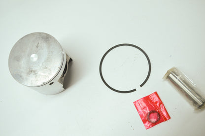 NEW WSM Kawasaki Piston .010 OS 550cc 1986-1990 010-812-01 NOS