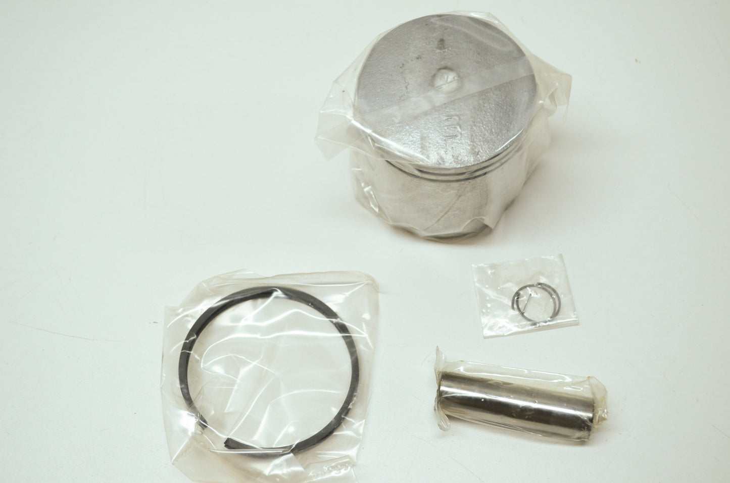 NEW Kimpex Piston Arctic Cat Panther Puma Cheetah EXT Special 09-688 NOS