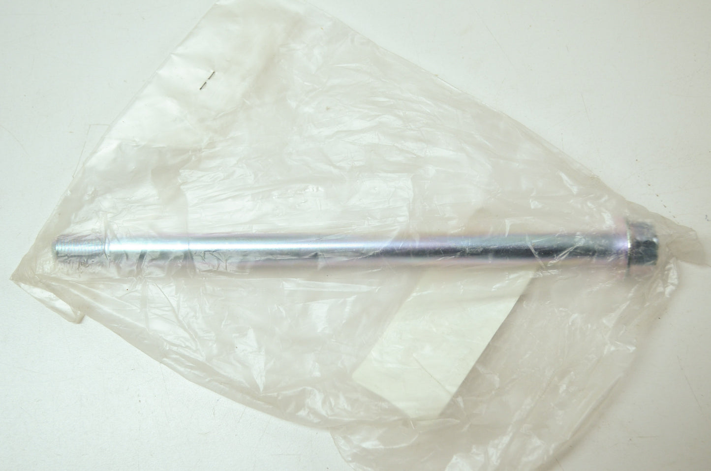 New OEM Yamaha 5HN-25381-00-00 Wheel Axle NOS