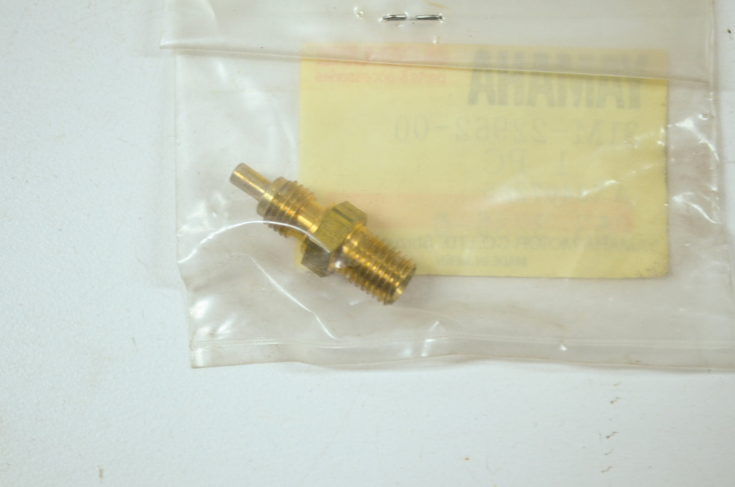 OEM Yamaha 31M-22962-00-00 Adapter NOS
