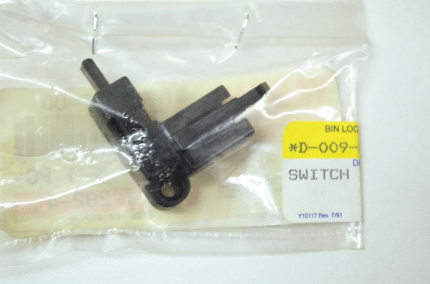 OEM Yamaha 31A-82917-00-00 Switch NOS