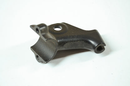 OEM Yamaha 4V4-82911-00-00 Lever Holder 1 NOS