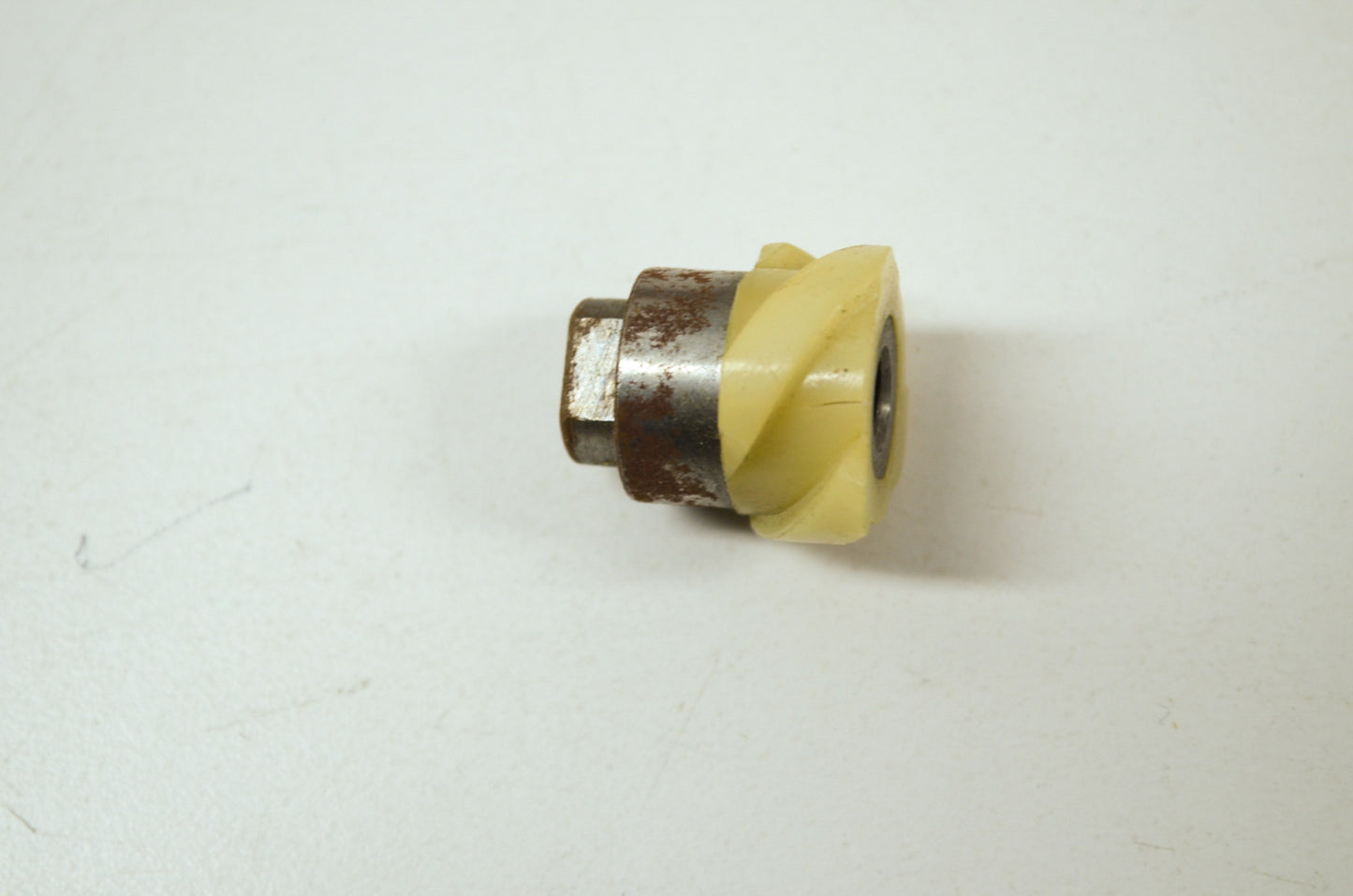 OEM Yamaha 257-16341-00-00 Push Screw NOS