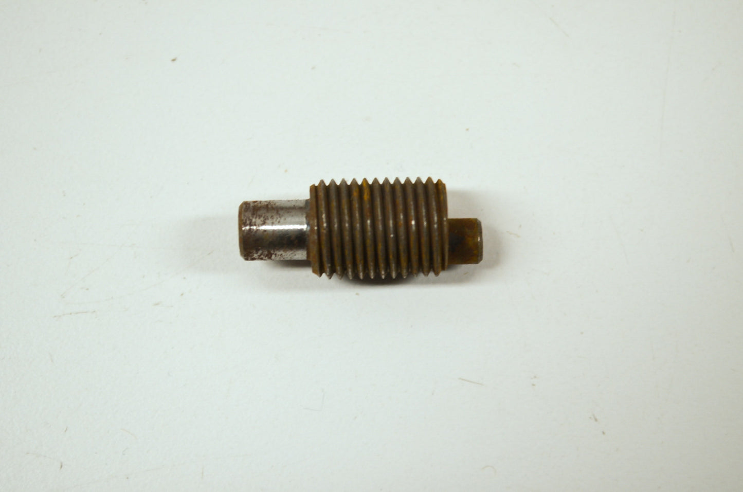 OEM Yamaha 364-16343-00-00 Adjusting Screw NOS