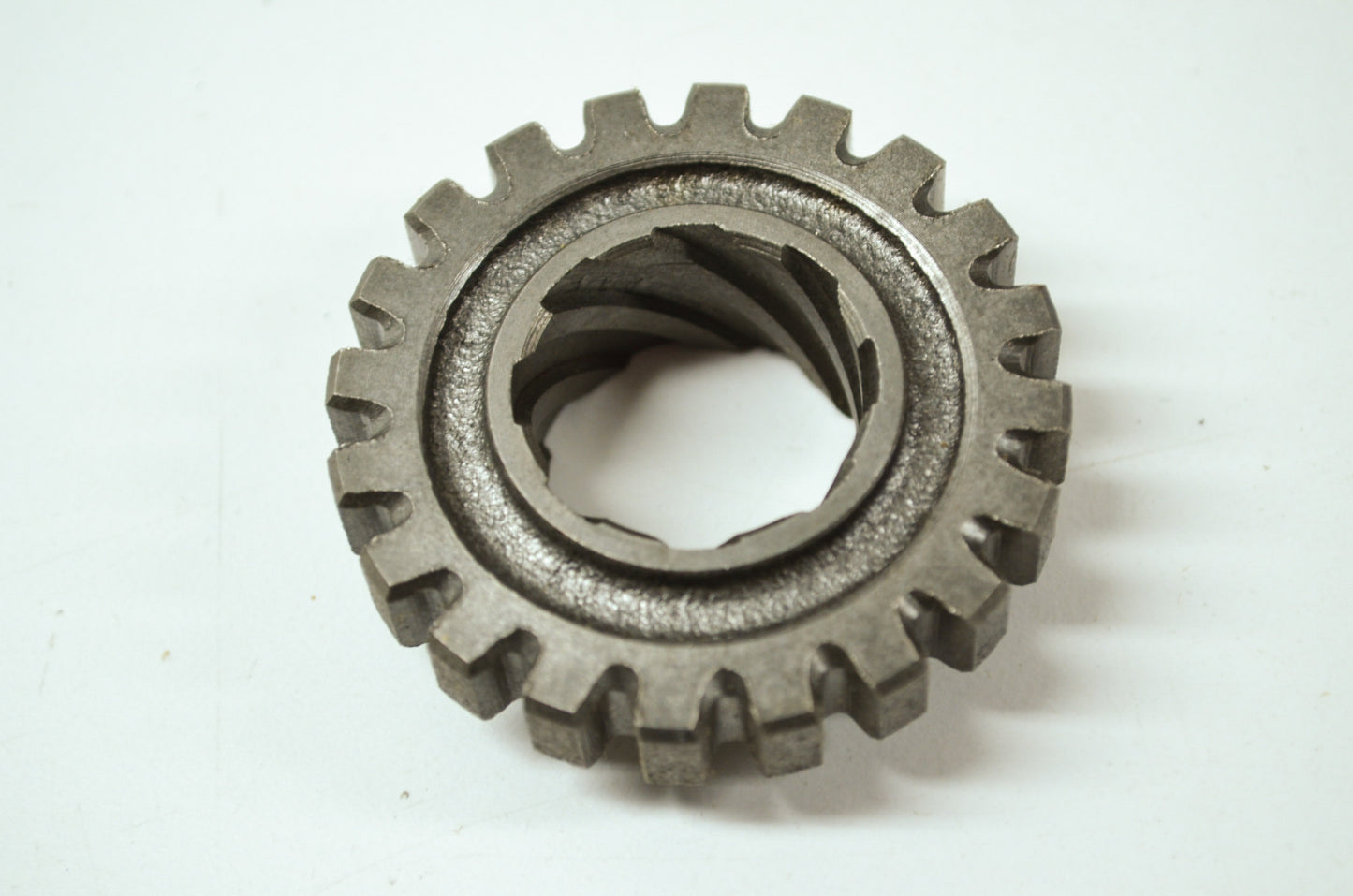 OEM Yamaha 1J7-15527-02-00 Kick Gear 5 NOS