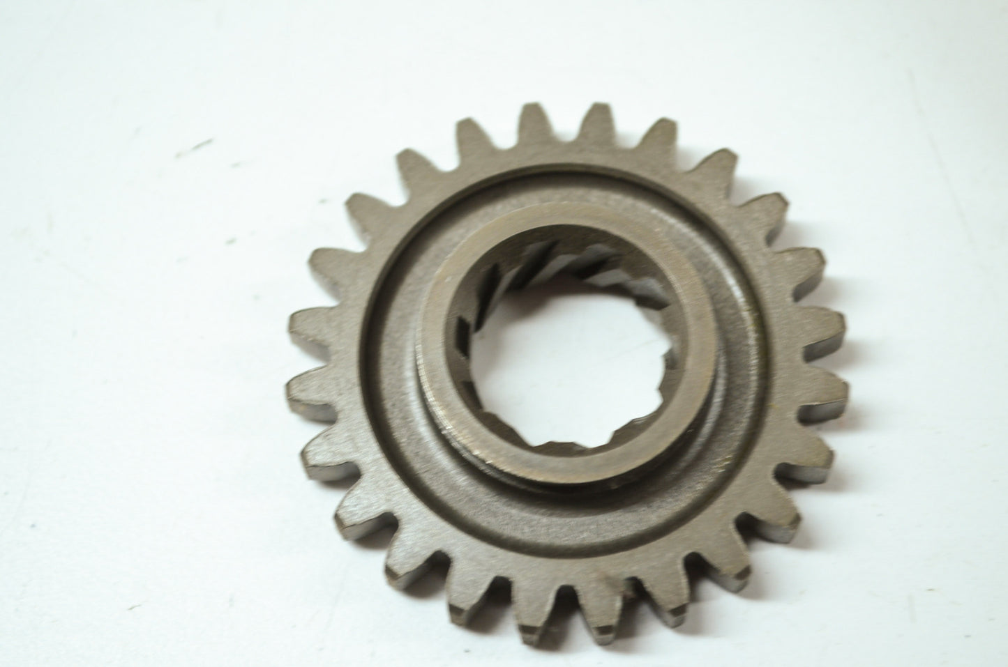 OEM Yamaha 4V0-15641-00-00 Kick Gear NOS