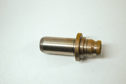 OEM Yamaha 583-11133-11-00 O/S Intake Valve Guide 1 NOS