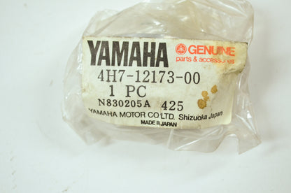 OEM Yamaha 4H7-12173-00-00 Camshaft Cap 1 NOS