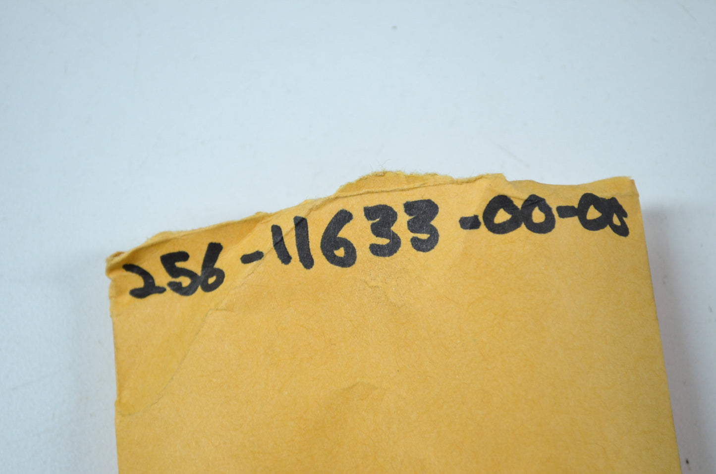 OEM Yamaha 256-11633-00-00 Piston Pin NOS
